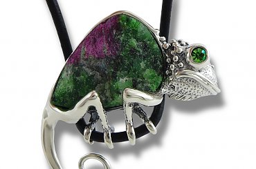Kameleon srebrny wisior z rubinem - #sklep #internetowy #silverum #srebro #Gdańsk #artystyczna #wisiorek #pierścionek #bransoletka #nowoczesna #biżuteria srebrna #wisiorek srebrny #bursztyn #biżuteria artystyczna #unikatowa biżuteria #oryginalny styl