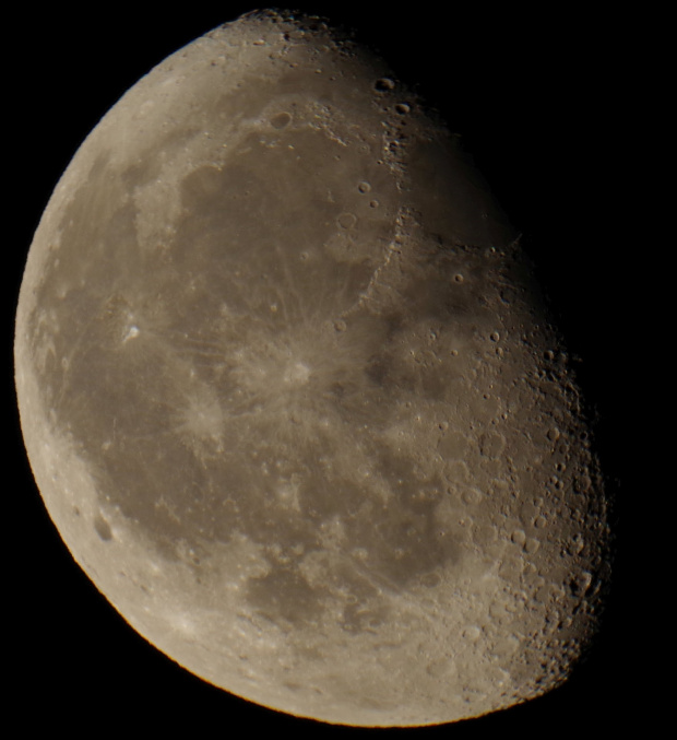 Zdjęcie wykonane przez teleskop SkyMax 127 lustrzanką Pentax KP. #SkyMax127 #teleskop #Pentax #astrofotografia #Moon #Księżyc #Mak127