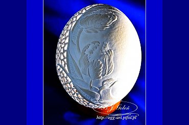 Rzeźbiona pisanka na strusim jajku - #ażurowe pisanki #eggart #rzeźbionejajko #wielkanoc #strusiejajko #prezent #ozdoby #kwiaty #tulipan #relief #rzeźba #poland #ażurki #ażurowepisanki