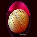 Rzeźbiona pisanka na strusim jajku - #ażurowe pisanki #eggart #rzeźbionejajko #wielkanoc #strusiejajko #prezent #ozdoby #kwiaty #tulipan #relief #rzeźba #poland #ażurki #ażurowepisanki #ślub #różyczki